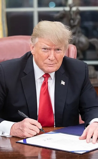 Trump in Oval Office